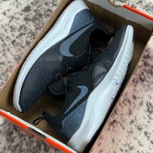nike free tr 7 mtlc training sneaker